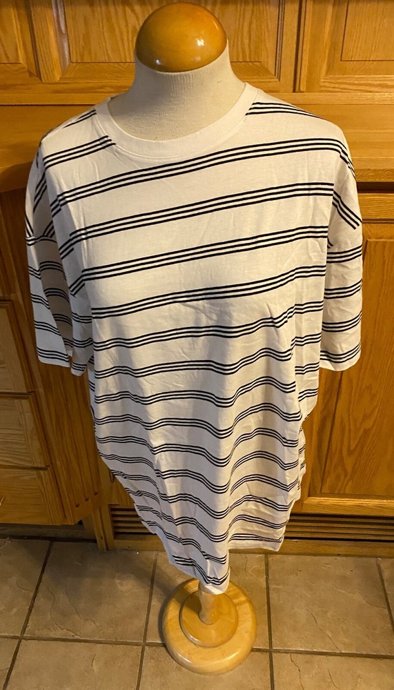New Look Men’s Medium White & Black Stripped Tee Casual T-Shirt Short Sleeve