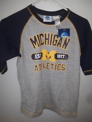 Outerstuff Youth Kids NCAA Michigan Athletics est 1817 Tee T Shirt sz small#399