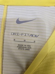 MEDIUM – Nike Oregon Ducks T-Shirt Jersey Material Men’s MADE IN USA.