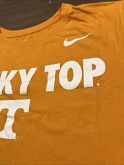 Awesome NIKE Tennessee Rocky Top T-shirt SIZE LARGE OK FAIR CONDITION