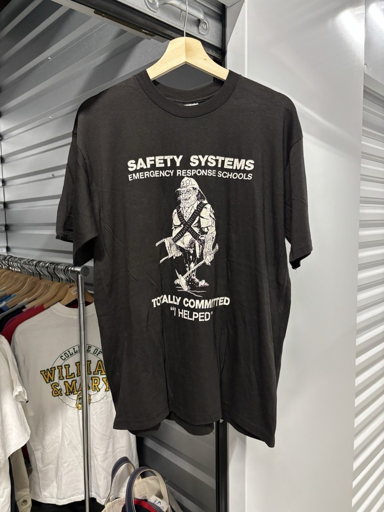 Vintage Firefighter Emergency Response School Funny Fireman T Shirt Fits Large