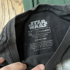 Lot of 6 graphic T-shirts, COTTON. Mixed content, Star Wars, Disney, etc.. ￼