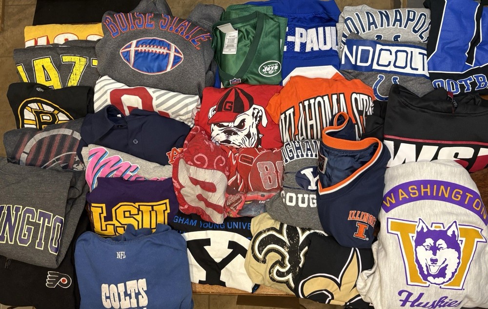 Lot Of 29 Piece Assorted Sports Team Shirts Sweatshirts Modern NCAA NFL NBA NHL