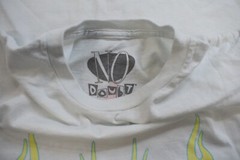 No Doubt Mens Summer 2000 Distressed Graphic (2024 Print) White Shirt New Small