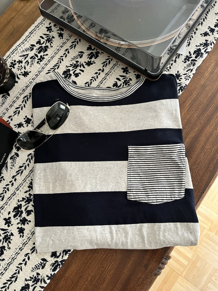 Nautica Men’s XL Gray Navy Striped Short Sleeve Crew Neck Pocket T-Shirt
