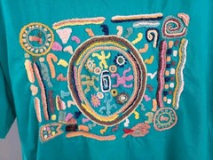 VTG Tip’s Club Classics green hand embroidered Carlos Rosales Guatemala Shirt XL