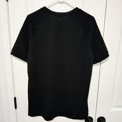 Coofandy Men’s Pleated Short Sleeve Fashion T-shirt Size Large
