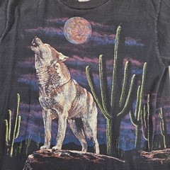 Vtg Howling Wolf T-Shirt Wrap Around Graphic Hazelwood Single Stitch USA 90s Med