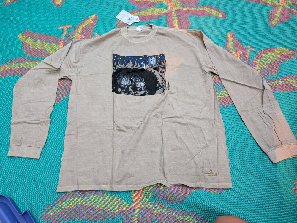 Cat in Crater Size 2XL Crazy Shirts B. Kliban Cat Long Sleeve Crew Neck
