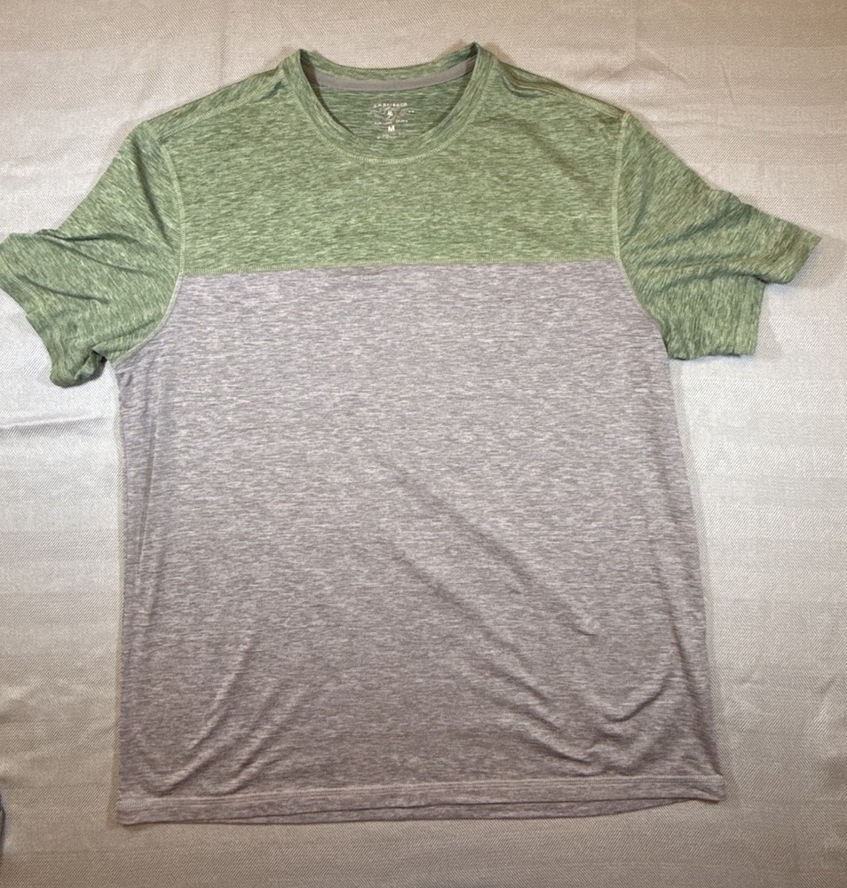 G.H. Bass T-Shirt Short Sleeve Men’s Size Medium 1196