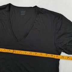 UNIQLO AIRism Men’s Small Black Stretch T-Shirt V-Neck Short Sleeve Casual