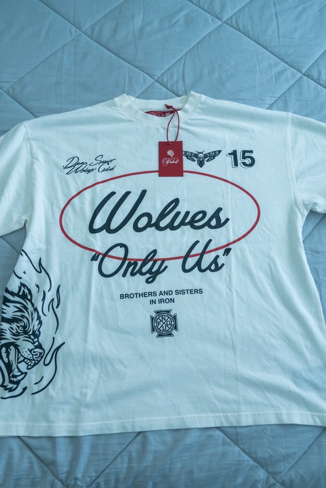 NWT – Only Us Wolves Men’s T-Shirt White XL Short Sleeve Crew Neck
