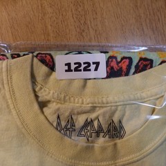 Licensed DEF LEPPARD Pyromania Spellout Graphic Acid Wash Tshirt Mens Small