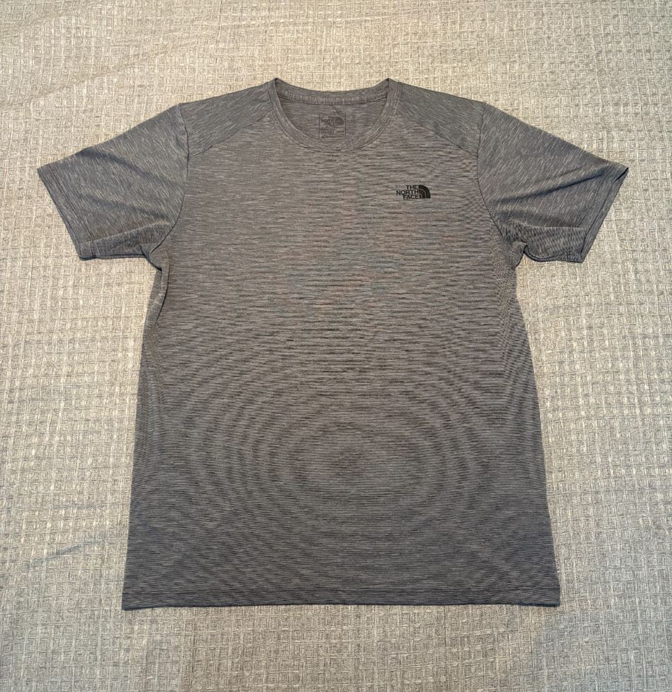The North Face Reactor Men’s Medium Short-Sleeve Tee Gray
