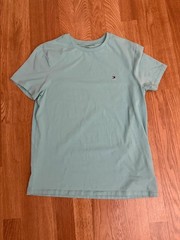 Tommy Hilfiger short sleeve crewneck T-shirt size small