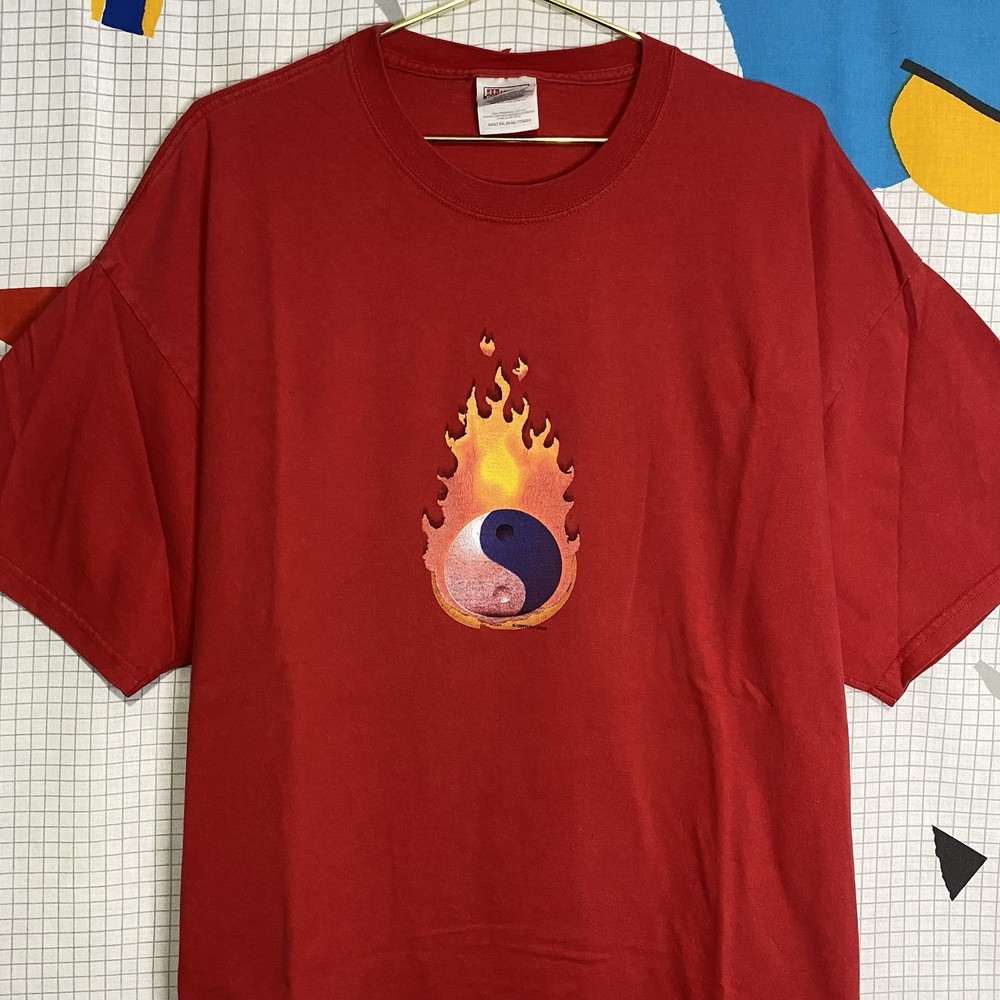 Vintage 2001 Yin Yang Flames Tshirt Y2K 2XL Skater Surf Cyber Fire Goth Grunge