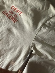 Gallery Dept. “Dept de la Galerie”Cream Tee XL