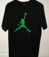 NIKE AIR JORDAN MEN’S (L) BLACK GRAPHIC COTTON (SS) BASKETBALL JUMPMAN LOGO TEE!