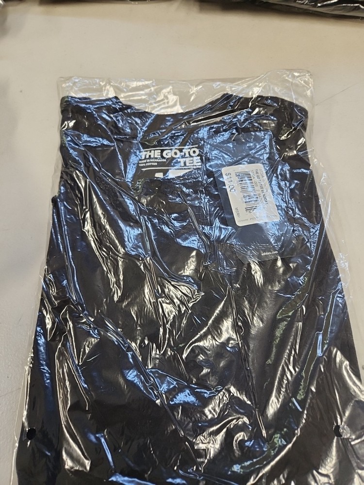 Adidas men’s workout the go to tee shirt Black 100% Cotton New M