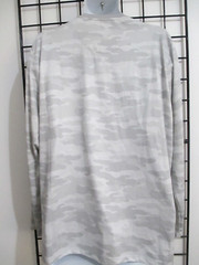 “NEW” PERRY ELLIS SPORT / ORG $68== XL==WICKING / STRETCH FABRIC / BASE SHIRT