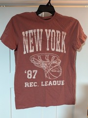 Goodfellow & Co Men’s Graphic T-Shirt New York League Cinnamon Size S
