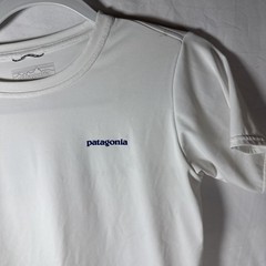 Patagonia Shirt Mens SMALL Short Sleeve Crew Neck White SWIMP SHIRT 50+ UPF 2Z