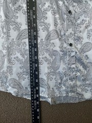 Zeroyas Men’s Long Sleeve Silver Paisley Button-Up Dress Shirt