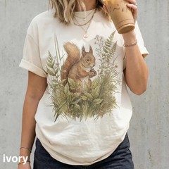 Vintage Woodland Squirrel Wildflower Comfort Tee