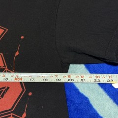 Vintage Y2K AC/DC Angus Young Shredding Hard Rock Band T-Shirt Size Medium