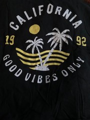 Chillin california good vibe only T-shirt for girls