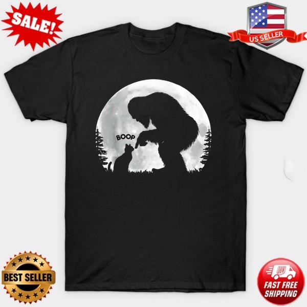 Fun Hand Boop Nose Bigfoot Sasquatch Cat Full Moon Bigfoot T-Shirt S-5XL