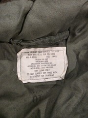 US Military Extreme Cold Weather Men’s Parka Jacket Size Small