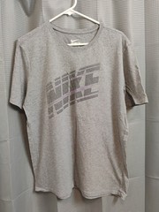 LOT OF 2 MENS THE NIKE TEE SHIRTS GRAY BOTH SIZE XL
