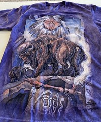 2 The Mountain T-Shirts Tami Alba -Wolves & Bergamo -Against All Odds Bison Sz S