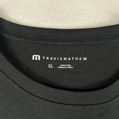 Travis Mathew Shirt Mens XL Black Always On Holiday Christmas Beer Graphic Tee