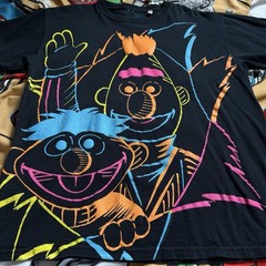 Y2K Sesame Street t-shirt Medium 2008 AOP Bert Ernie Muppets neon Mighty Fine