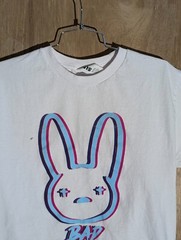 suna platinum shirt mens size L crew neck short sleeve bad bunny white
