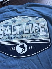 Salt Life Men’s Aquatic Journey Fade Graphic Long-Sleeve T-Shirt Coastal Blue S