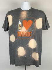 Tito’s Vodka Heart I Love Music T Shirt Mens Large Poly cotton Blend Spotted