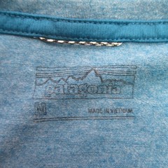 Patagonia Shirt Mens Medium Blue Short Sleeve Crew Neck Casual Outdoors