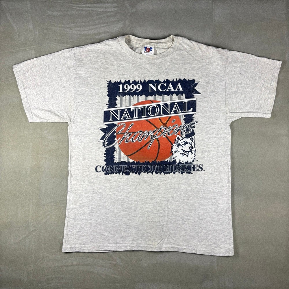Vintage 1999 NCAA National Champions Connecticut Huskies UConn T Shirt XL