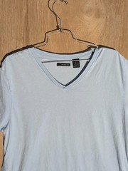 dkny shirt mens size L crew neck v-neck logo blue