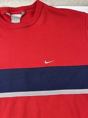 Nike XXL Swoosh Red Blue White Striped Polyester Breathable Quick Dry Tshirt
