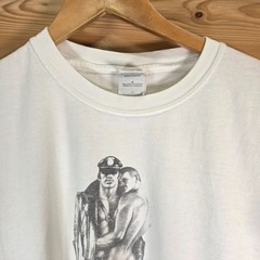 VTG Tom Of Finland Gay Leather BDSM Bondage Hug T-Shirt Men Medium Distress READ