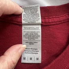 Gildan Deep Red Long Sleeve Graphic Tee – Men’s Size M