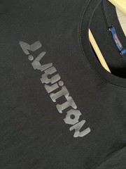 Louis Vuitton 2054 Thermoheat Reactive Print T Shirt Black MENS size M