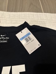 Nike Medium Black I’ve Got Faith Kipchoge Graphic Shirt**SMALL HOLE**See Picture