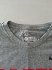 NIKE MENS GRAY SHORT SLEEVE COTTON SMALL S BLEED BLACK AND RED PANTHERS