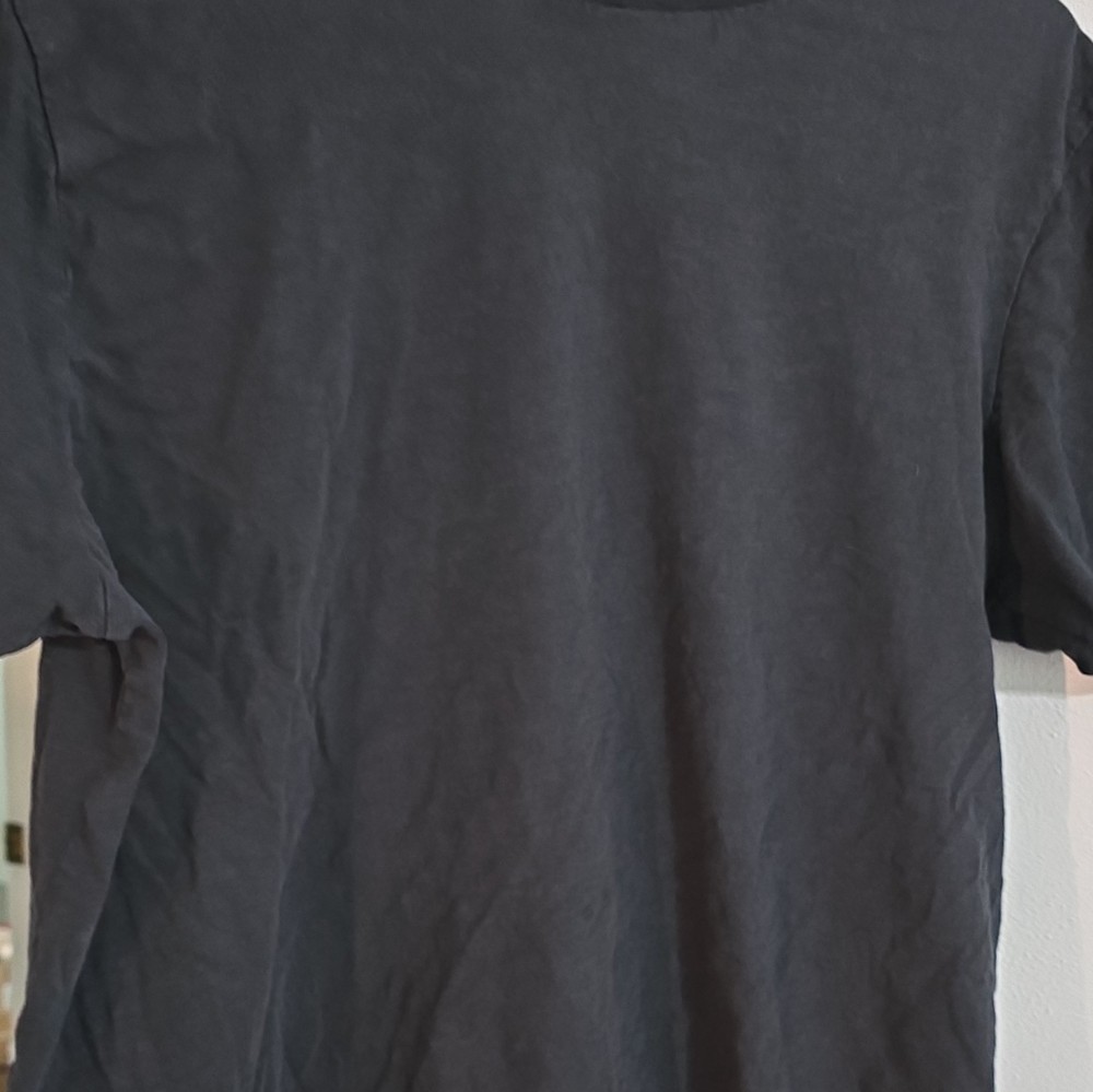 Free Planet Men’s Black Solid Logo Short Sleeve Regular Fit T-Shirt Size M