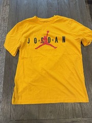 Nike Air Jordan Wordmark Tee Size M Men’s CK4212-705 Yellow Shirt